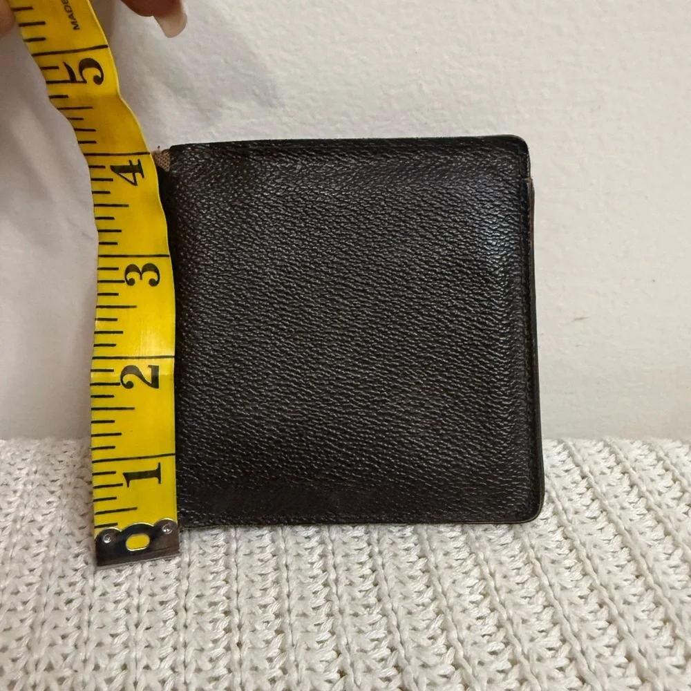 Louis Vuitton Men's monogram canvas and Leather Bi-Fold Wallet - project